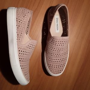 Steve Madden Odonna Suede Cut Out Slip On Sneakers